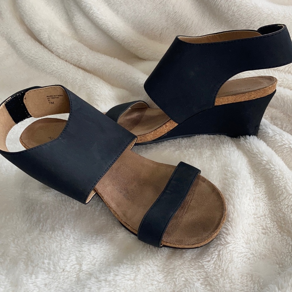 Adrienne Vittadini Wedge Sandal